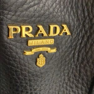 Prada 
Black Vitello Daino Leather Tote Bag